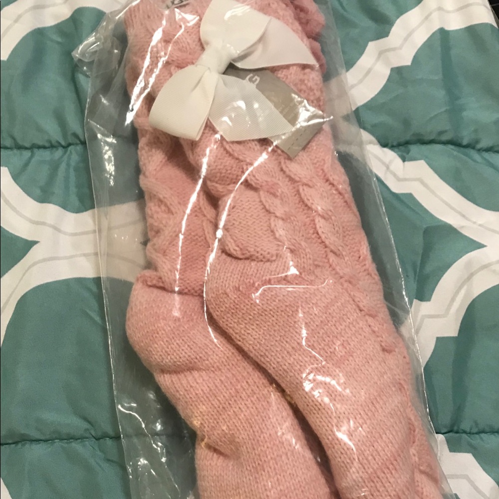 BRAND NEW UGG Light Pink fleece lined crew socks